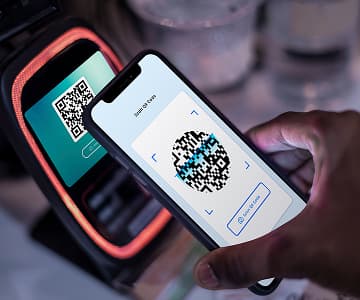 Phone payment with cashless system